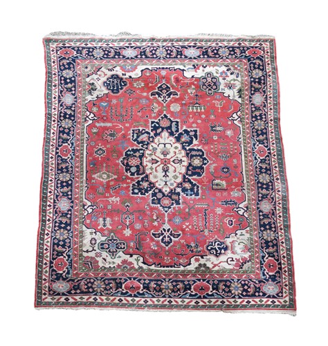 Lot 451 - A Turkey / Heriz pattern carpet