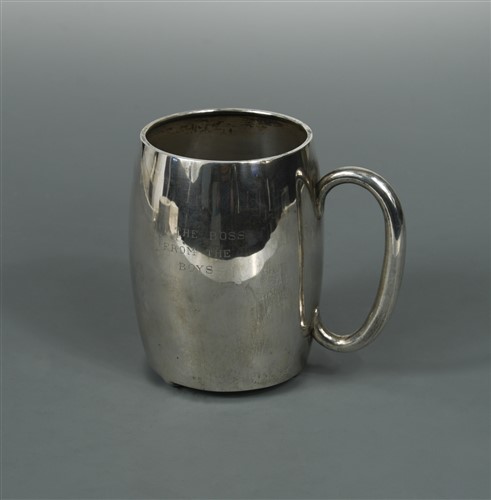 Lot 522 - An early 20th century Chinese metalwares tankard