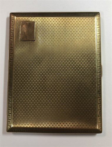 Lot 360 - A 9ct gold cigarette case