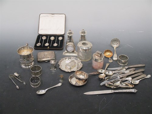 Lot 187 - A collection of silverware including small...