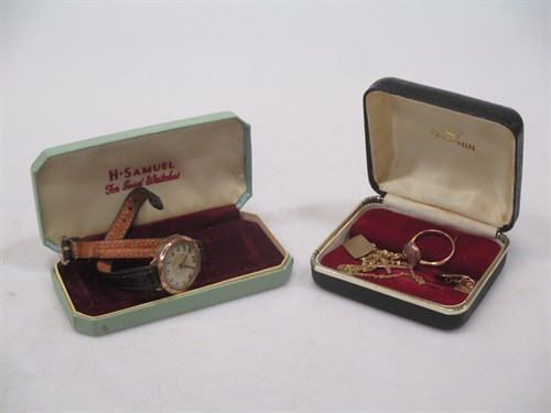 Lot 144 - Gold items