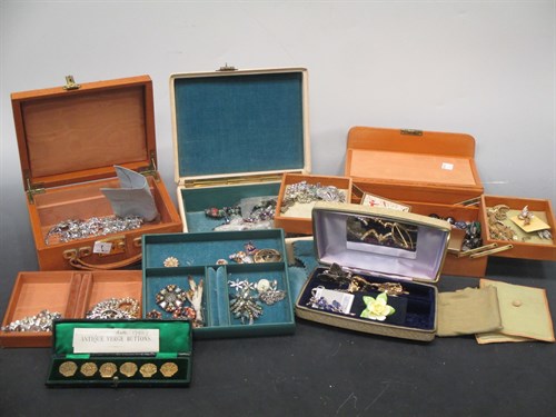 Lot 157 - Costume jewellery, mixed collection