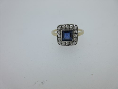 Lot 131 - An Art Deco sapphire and diamond ring