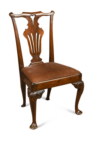 Lot 462 - A single 18th century mahogany side chair