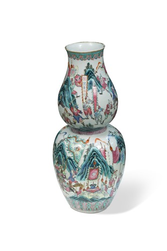 Lot 28 - A Chinese porcelain double gourd vase, late Qing Dynasty circa 1890