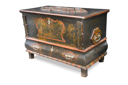 Lot 4 - An Eastern painted pine mule chest