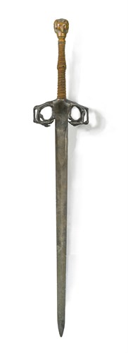 Lot 23 - Simon Fearnhamm of Raven Armoury, Thaxted, Essex, a late 20th century two handled sword