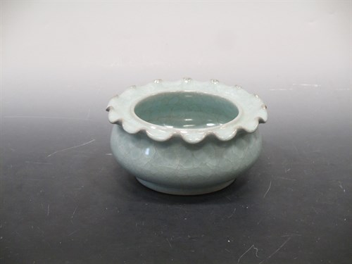Lot 19 - A Japanese Song Style porcelain crystalline...