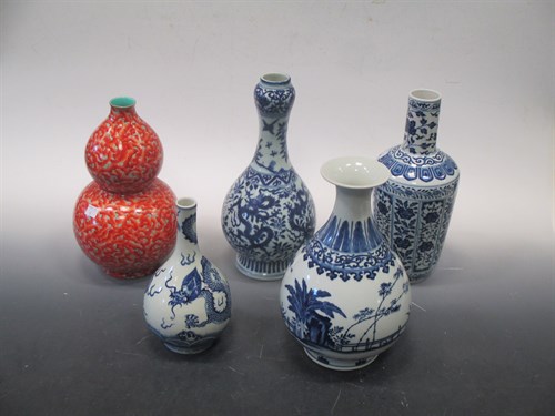 Lot 46 - Five various Chinese blue & white polychrome...