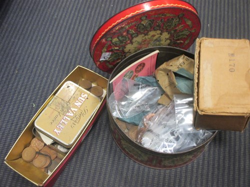 Lot 120 - A tin of mainly later 19th and 20th century GB...
