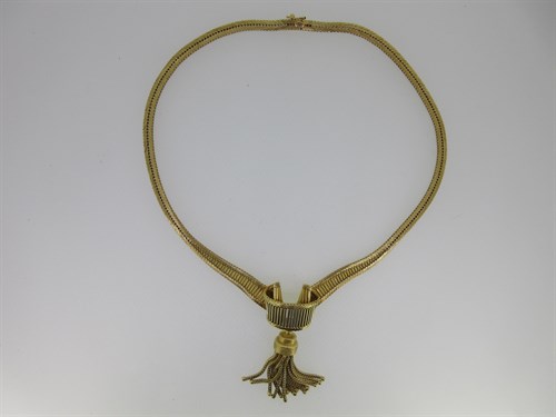 Lot 32 - A 14ct gold collarette with pendant tassel