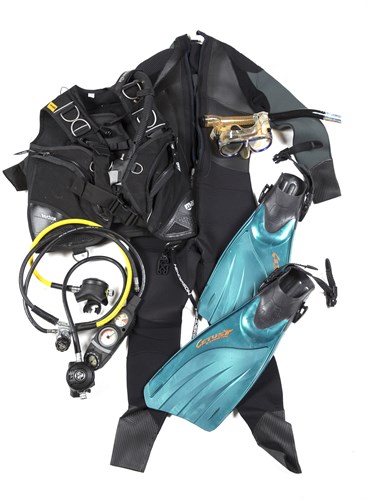 Lot 97 - Keith's scuba diving equipment