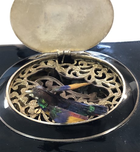 Lot 371 - A late 19th century singing bird automaton