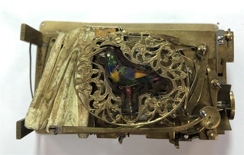 Lot 371 - A late 19th century singing bird automaton
