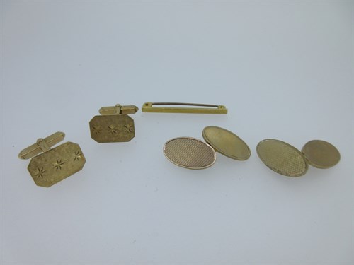 Lot 51 - Two pairs of 9ct gold cufflinks and a tie pin