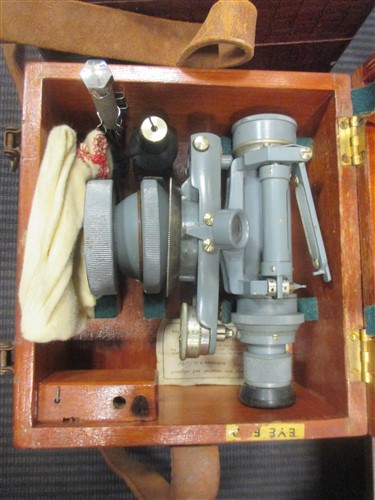 Lot 141 - A simple microscope, dumpy level and another...