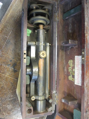 Lot 141 - A simple microscope, dumpy level and another...