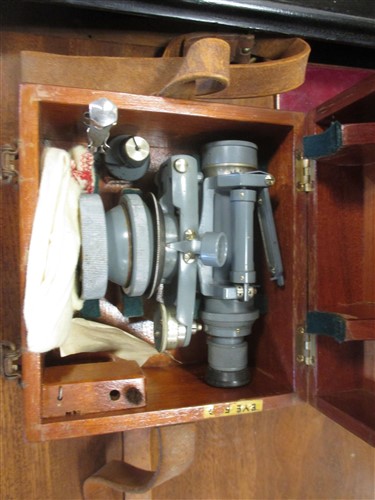 Lot 141 - A simple microscope, dumpy level and another...