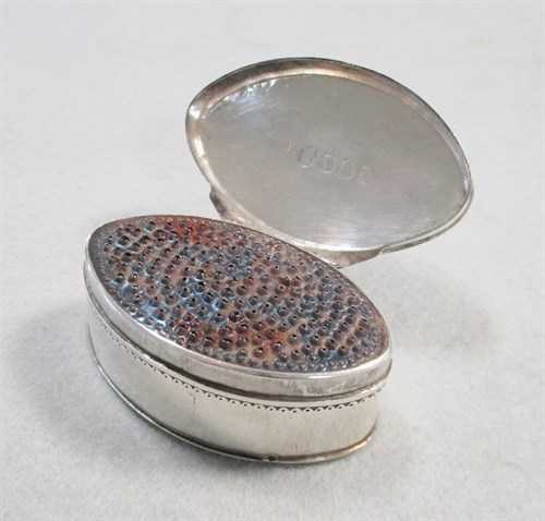 Lot 334 - A George III silver nutmeg grater