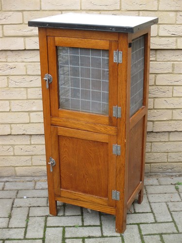 Lot 611 - An oak and enamel meat safe