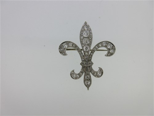 Lot 239 - A diamond fleur-de-lys brooch