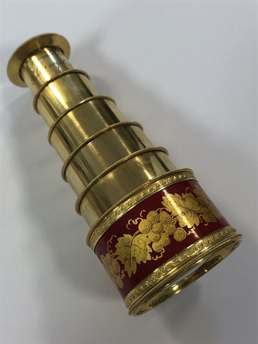 Lot 370 - A mid nineteenth century French five draw monocular spyglass