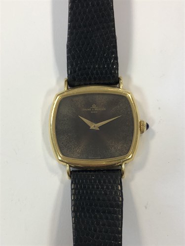 Lot 479 - Baume & Mercier - A gentleman's 18ct gold wristwatch