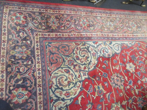 Lot 669 - A Bakhtiari rug