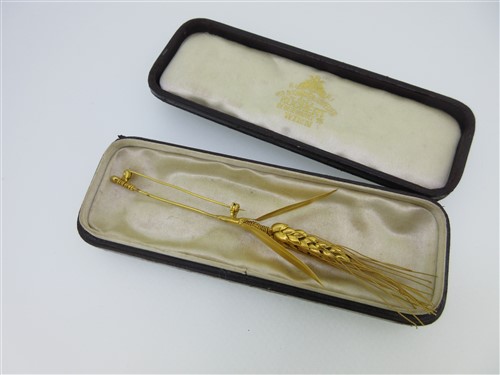 Lot 287 - An early 19th century barley stalk brooch