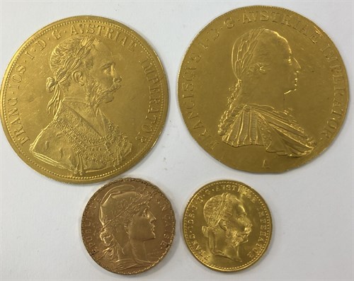 Lot 357 - A collection of 4 gold coins