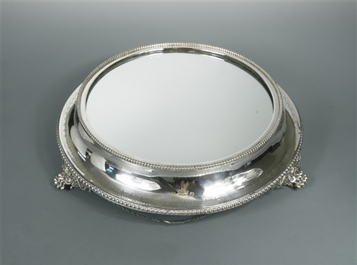Lot 500 - A silver plated table cake stand