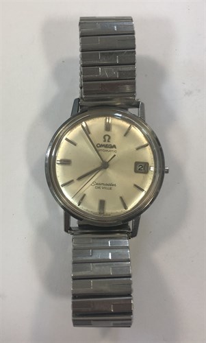 Lot 489 - Omega - A gentleman's stainless steel Seamaster De Ville wristwatch
