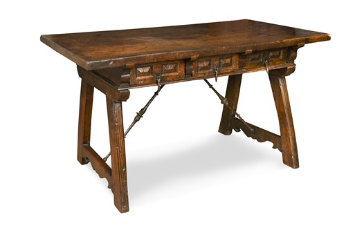 Lot 452 - An 17th century Spanish walnut refectory table