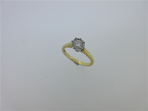 Lot 57 - An 18ct gold single stone diamond ring