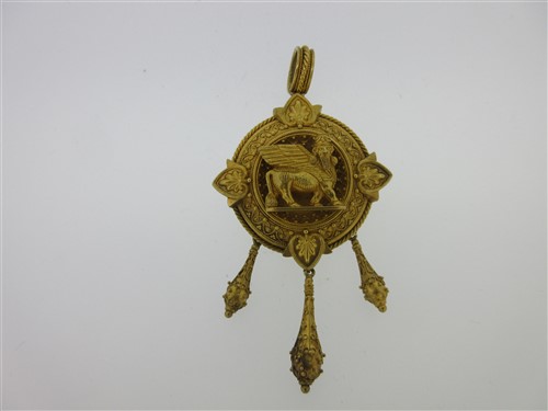 Lot 191 - A mid 19th century Archaeological Revival pendant in the manner of Castellani