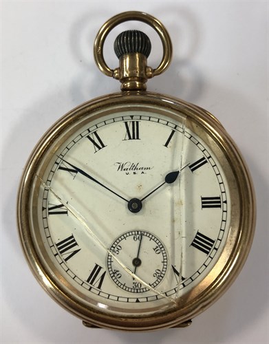 Lot 431 - Waltham - A George V 9ct gold open faced pocket watch
