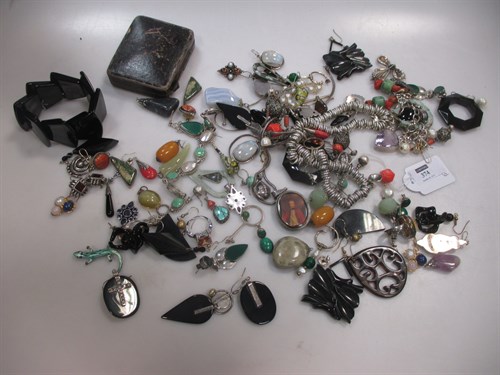 Lot 374 - A large collection of silver and costume...