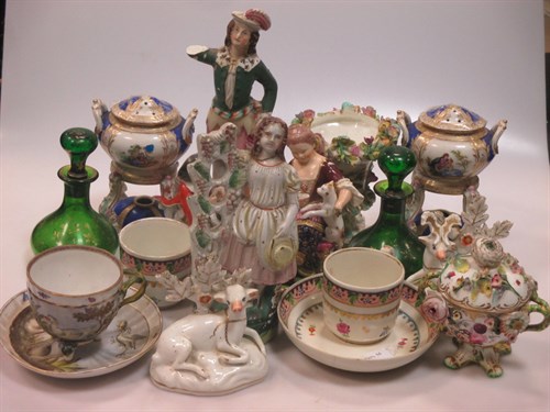 Lot 264 - A collection of porcelain to include two...