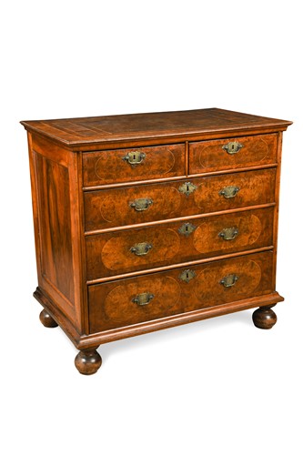 Lot 445 - A Queen Anne walnut chest of drawers