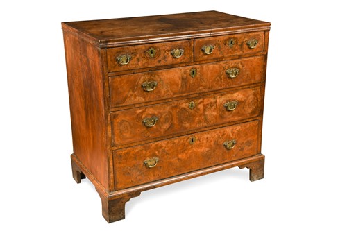 Lot 435 - A George I walnut chest of drawers