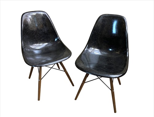 Lot 227 - Charles & Ray Eames for Herman Miller, a pair of modern shell chairs