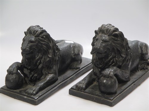 Lot 279 - After Canova, a pair of 20th century bronze...