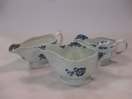 Lot 231 - A Lowestoft porcelain blue and white cream jug...