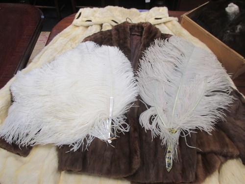 Lot 274 - A 1920's ladies white fur cape, two fur...