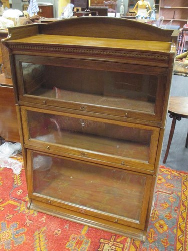 Lot 565 - A Globe Wernicke type three section stacking...