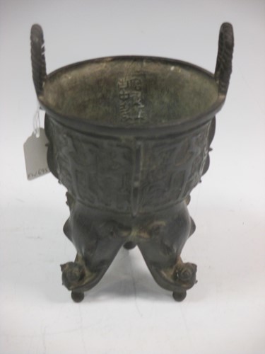 Lot 79 - A Chinese bronze censer, probably late 19th...