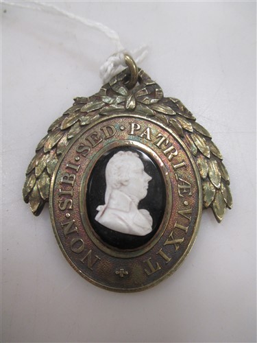 Lot 213 - A cased 'William Pitt' medal
