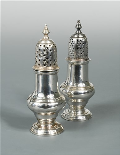 Lot 591 - A pair of George III silver casters