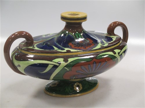 Lot 16 - A Shelley bottle vase