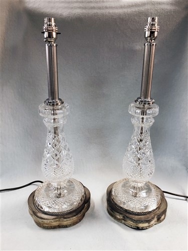Lot 324 - A pair of modern cut glass table lamps